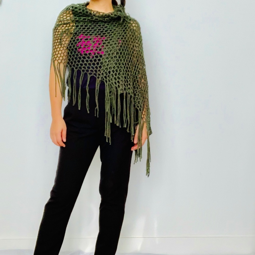 Flowy Scarf/Wrap - Picture 8 of 8